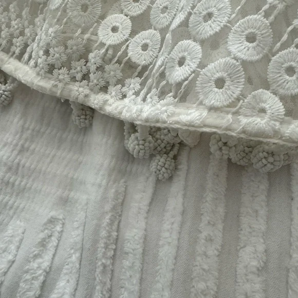 Detailed White Dress. - Picture 5 of 6